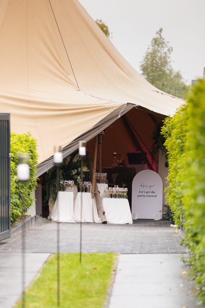 Een tipi in eigen tuin